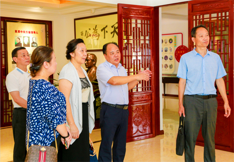 c9c4f84b5e4ecb366a6ac08117d38732.jpg c9c4f84b5e4ecb366a6ac08117d38732.jpg