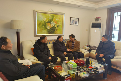 8ef190112813198408937623240b92bd.jpg 8ef190112813198408937623240b92bd.jpg