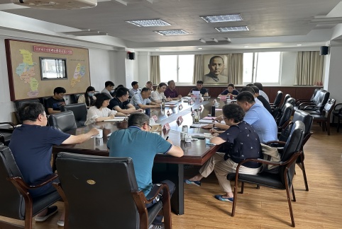 f4596d54a12920953025744b394e34c4.jpg f4596d54a12920953025744b394e34c4.jpg