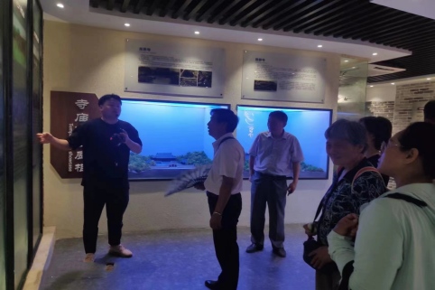 e0934cd52756a257db40ea9aa050f142.jpg e0934cd52756a257db40ea9aa050f142.jpg