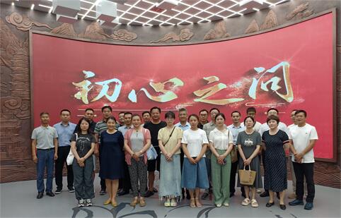 f8193f7ccca40dcb0d9e4849082e7509.jpg f8193f7ccca40dcb0d9e4849082e7509.jpg