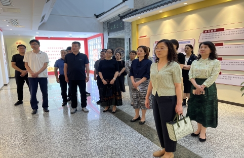 b617bd19c897219329c1d33910a7fe40.jpg b617bd19c897219329c1d33910a7fe40.jpg