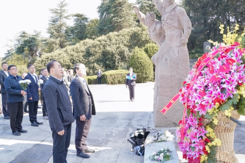 1bc76bf909d858264fb1c99214849abf.jpg 1bc76bf909d858264fb1c99214849abf.jpg