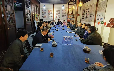 f1557588f5e43c0a9aec6f64c4268d23.jpg f1557588f5e43c0a9aec6f64c4268d23.jpg