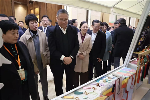 b90ce26e3585d5883d7a89a3b3ff7df1.jpg b90ce26e3585d5883d7a89a3b3ff7df1.jpg