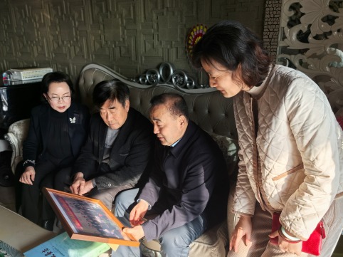 bdd3b8b5f02ced11a80c58efacf2fdff.jpg bdd3b8b5f02ced11a80c58efacf2fdff.jpg