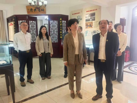 4d6dcbef251f6e3b53a76d55017fcf6c.jpg 4d6dcbef251f6e3b53a76d55017fcf6c.jpg